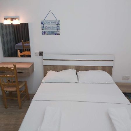 Compact Home Nikosia Bagian luar foto