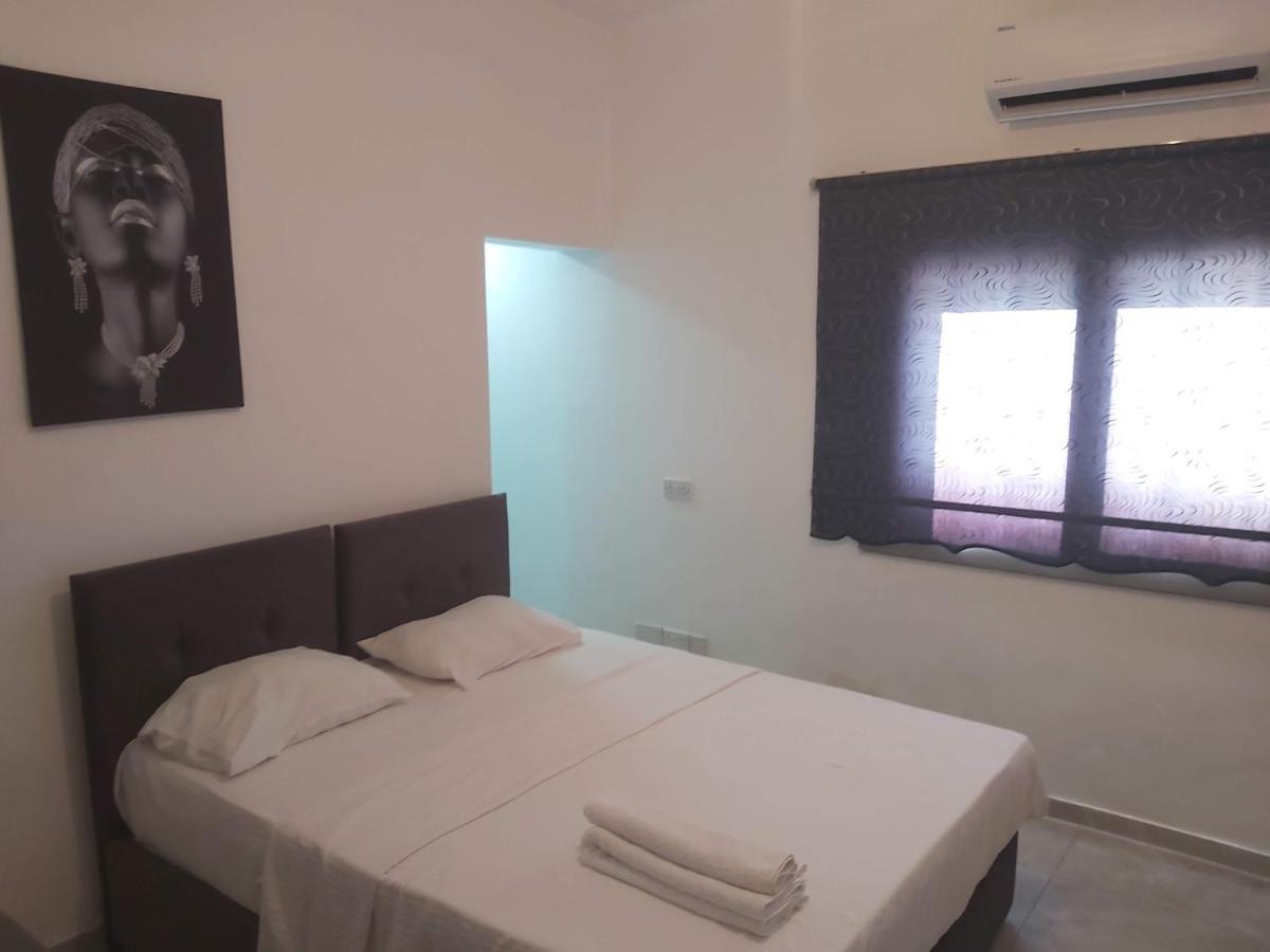 Compact Home Nikosia Bagian luar foto